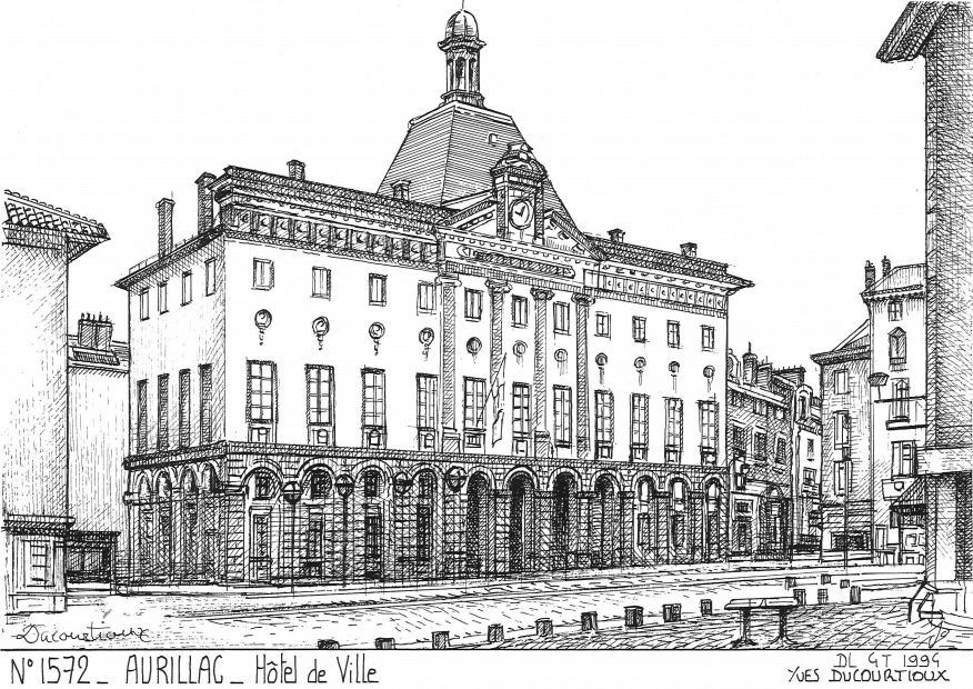 N 15072 - AURILLAC - hôtel de ville